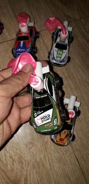 Hàng hot_Một chiếc xe bằng nhựa chạy bằng hơi rất đẹp