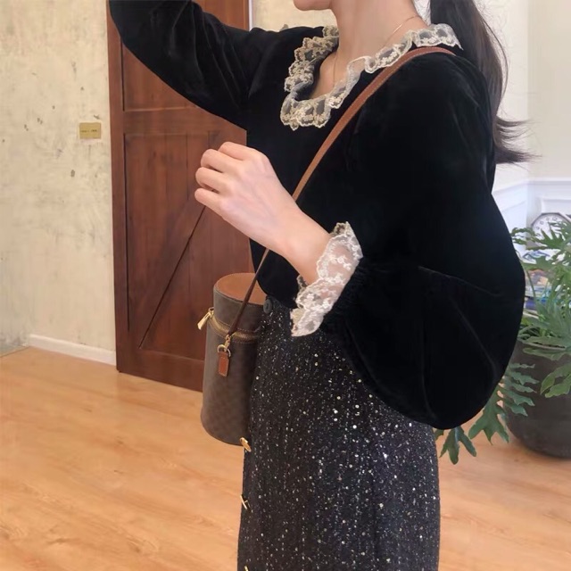 Áo nhung phối bèo