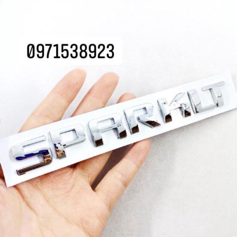 Logo chữ nổi CHEVROLET SPARK LT dán đuôi xe