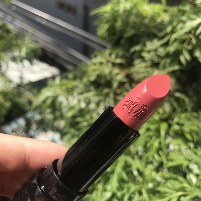 Son thỏi Kat Von D Studded Kiss creme lipstick