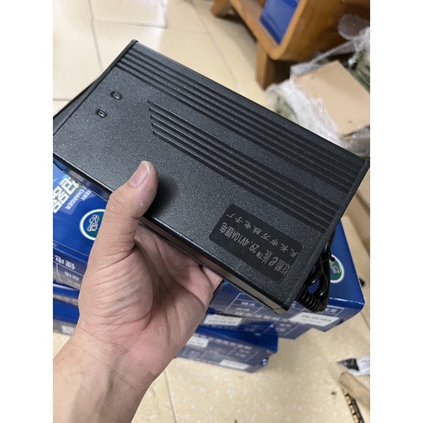 sạc 29.4v 10Ah sịn ( sạc pin hệ 24v)