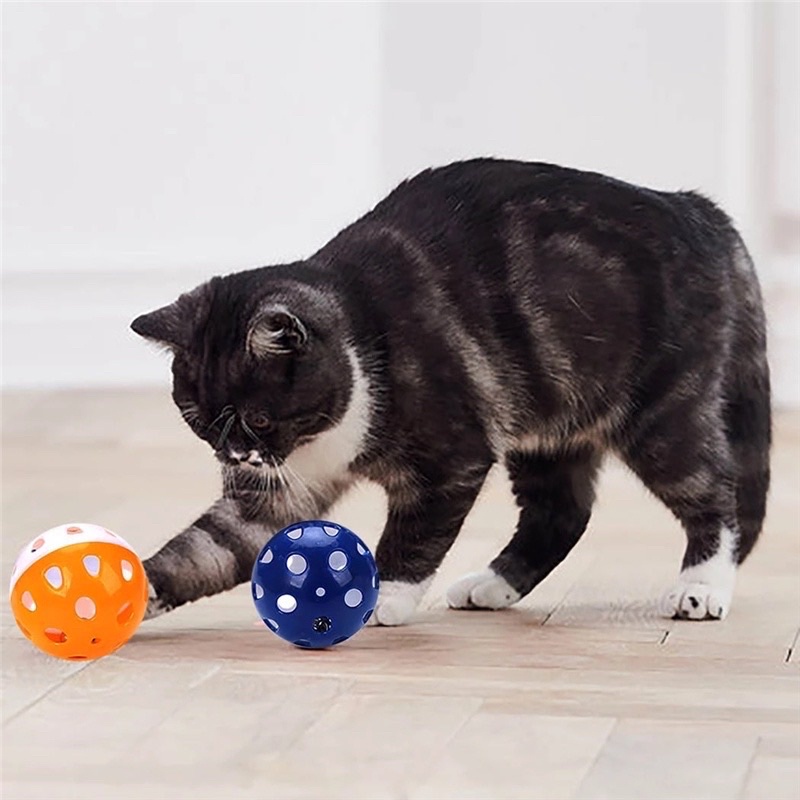 Bóng nhựa tròn có chuông dành cho chó mèo