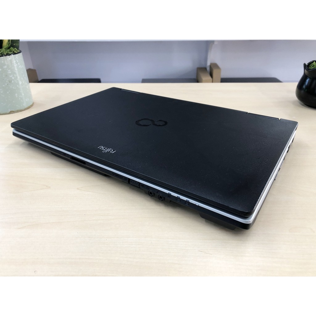 Laptop Fujitsu E741 - Core i3 2310M - Ram 4G - 15inch HD