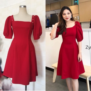 Sale đầm cổ vuông dáng xoè A thiết kế
