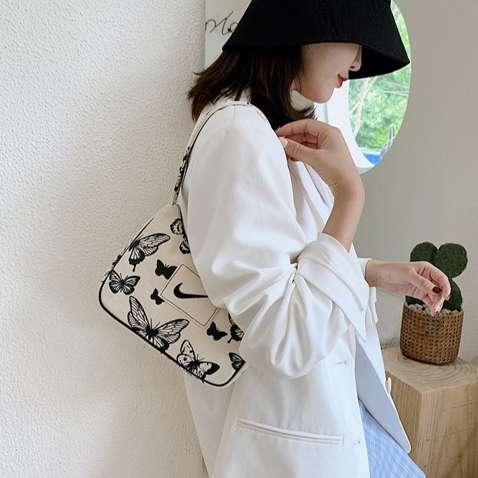 Túi xách Nike thiết kế họa tiết bướm thời trang sành điệu-21*12*7 cm | BigBuy360 - bigbuy360.vn