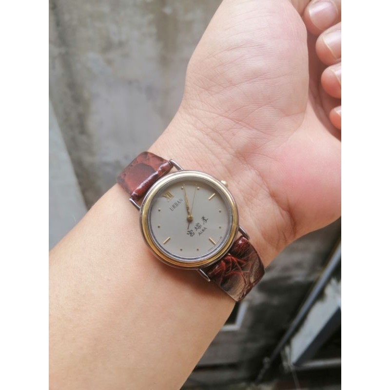 Đồng hồ nữ hiệu URBAN  của ALBA Nhật