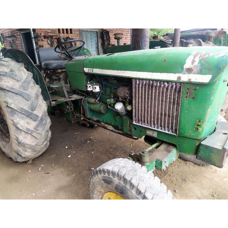 xe máy cày JOHN DEERE 2130