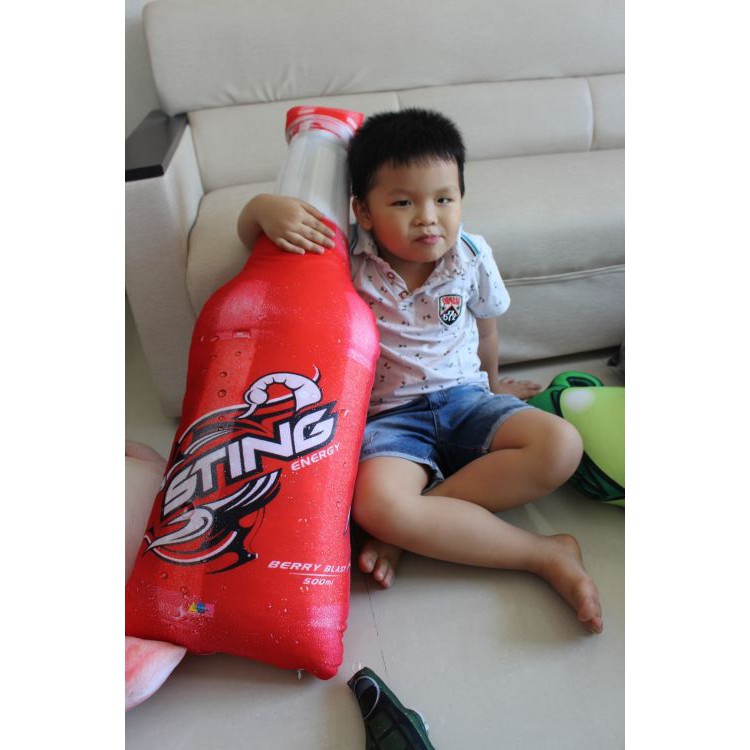 Gối ôm 3D Chai Sting Dâu 90cm