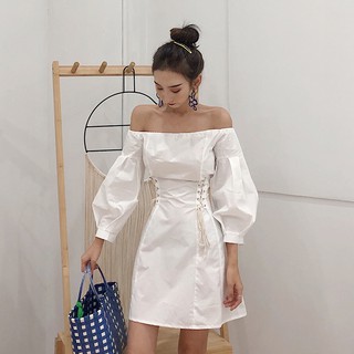 Váy hở vai thắt eo