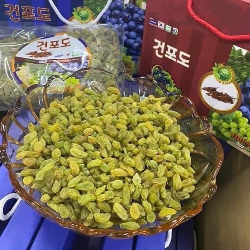 HỘP NHO KHÔ XANH HÀN QUỐC ( 1kg) kèm túi xách siêu sang