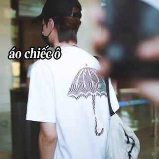 Áo thun chiếc ô giống Vương Nhất Bác
