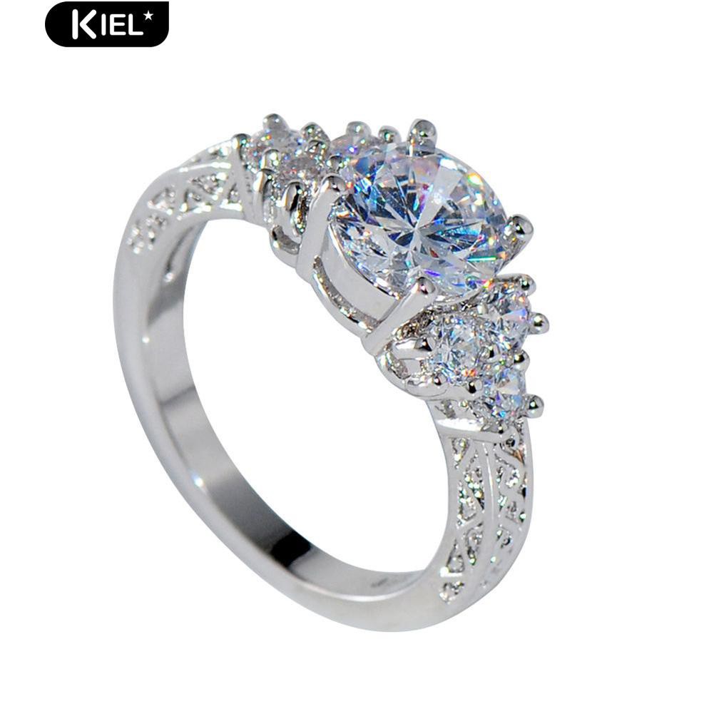 Nhẫn nữ màu trắng đính kim cương nhân tạo thời trang cho nữ | BigBuy360 - bigbuy360.vn