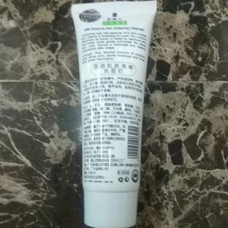 Sữa rửa mặt con bò Trung Quốc trắng da