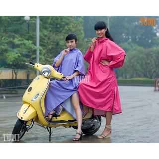 Áo mưa Tumi xẻ cạnh bấm khuy hai bên sườn