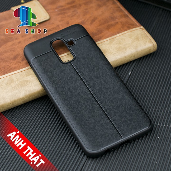 Ốp Samsung Galaxy J8 2018 vân da loại A - Nhựa dẻo - Chống sốc - Chống trơn trượt - Kính full 9D