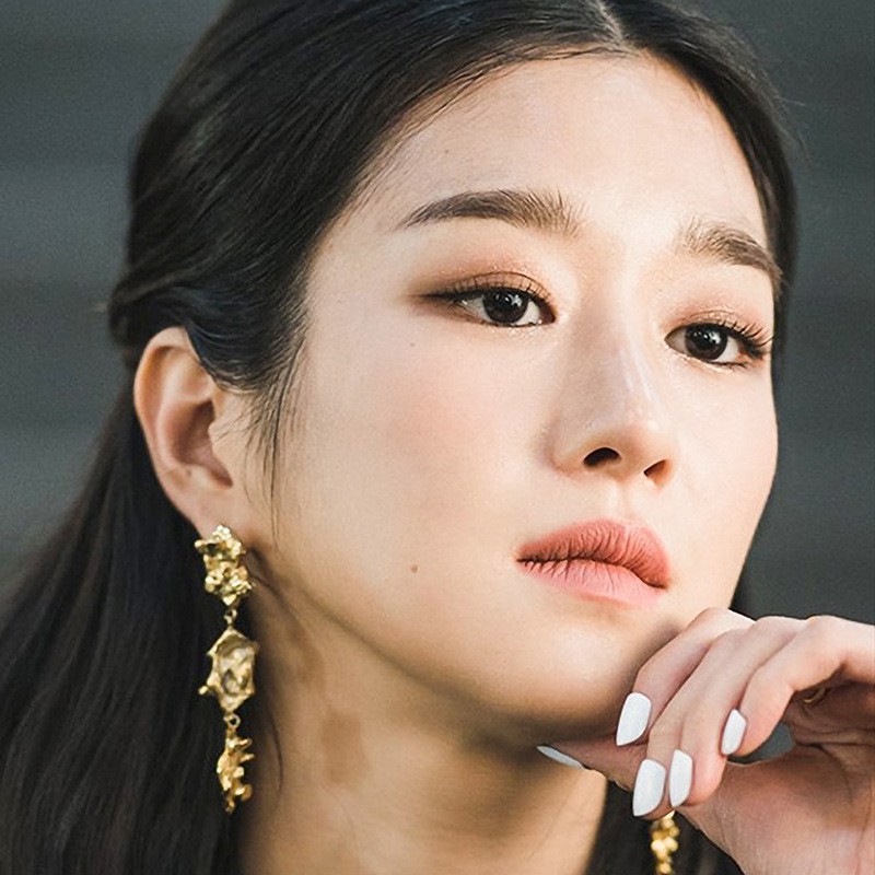 Khuyên tai vàng nữ sang chảnh