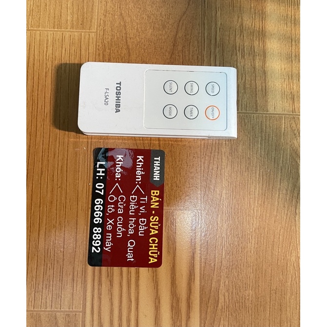 Điều khiển quạt đứng Toshiba F-LSA20VN