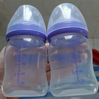 Thanh lý bình sữa cho bé. hàng nhập chính hãng. núm ty giống y hệt ty mẹ , núm ty siêu mềm.