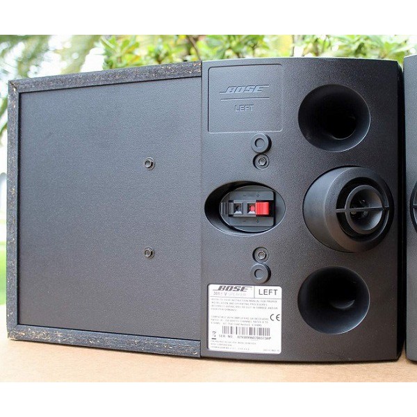 TEM DÁN THÙNG LOA BOSE 301 SERI V CÓ KEO DÍNH MẶT SAU, KÍCH THƯỚC 6cm x 6cm - GIÁ 1 CẶP