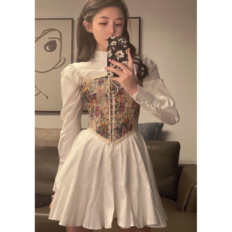 [SẮP VỀ-Có vid+ảnh thật] Set đầm trắng tay dài+ áo corset Victorian hoạ tiết cổ điển vintage | BigBuy360 - bigbuy360.vn