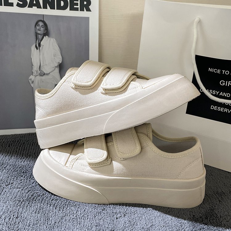 Giày Thể Thao Mũi Tròn Khóa Dán Màu Trơn Thoải Mái Thời Trang Mới