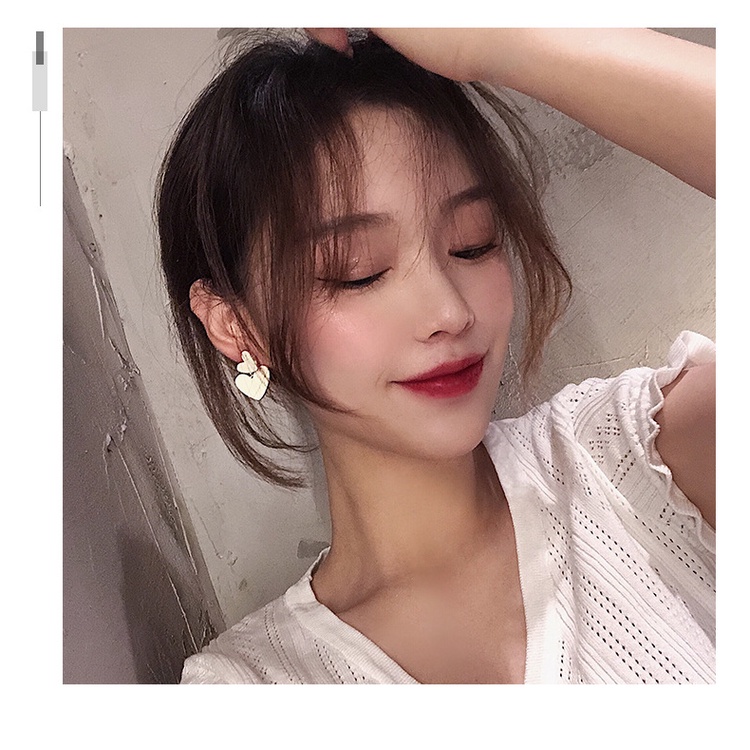 Khuyên tai nữ hình trái tim thời trang Hàn Quốc xinh xắn
