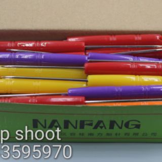 DÙI ĐỤC LỖ,  QUE VUỐT CÁNH HOA