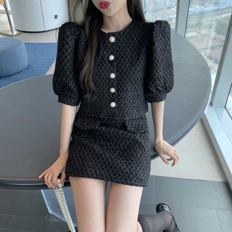 Áo croptop nữ DVT hàng VNXK, thiết kế tay phồng cao cấp, cổ tròn, chất liệu thoáng mát, dễ phối đồ A14 | BigBuy360 - bigbuy360.vn