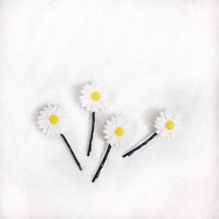 Cột tóc hoa cúc (Daisy) siêu xinh
