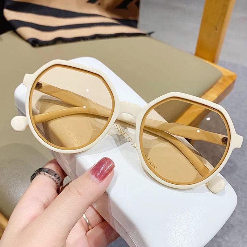 Kính mát thời trang Hàn Quốc cho nam và nữ