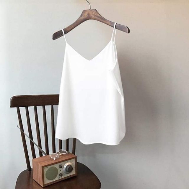 Áo lụa hai dây cổ tim sịn sò | BigBuy360 - bigbuy360.vn