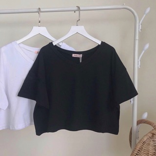 (thitun141196) Áo croptop trơn cổ tim