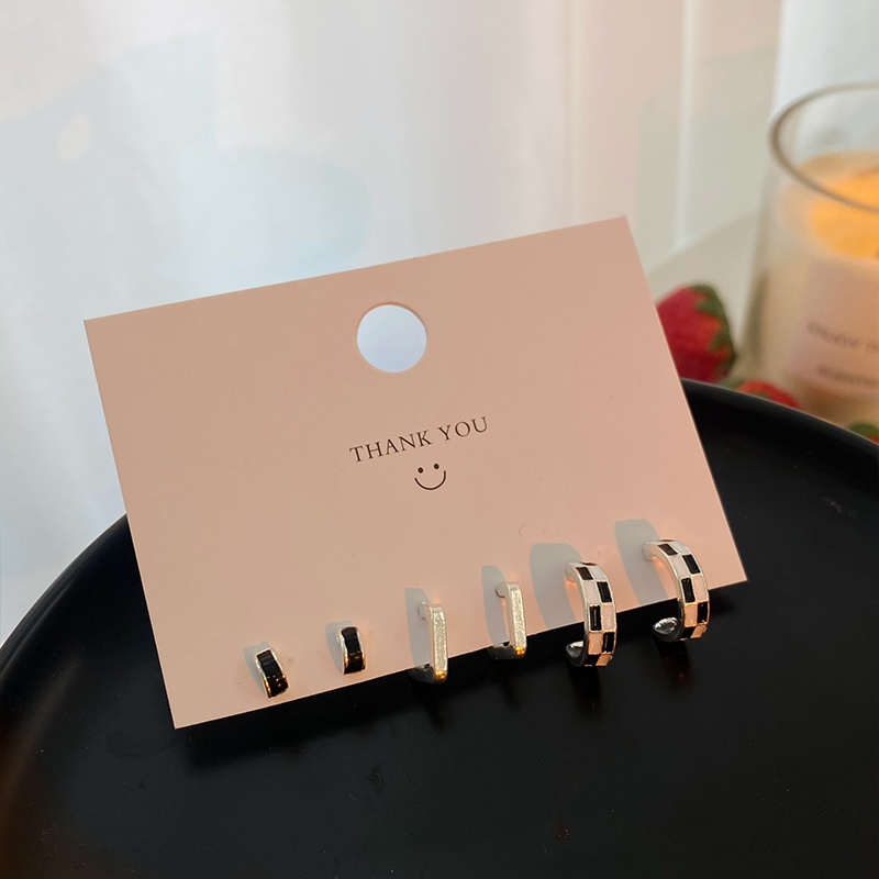 Bộ 3 Đôi Bông Tai Hình Trái Tim Đơn Giản Thời Trang Cho Nữ