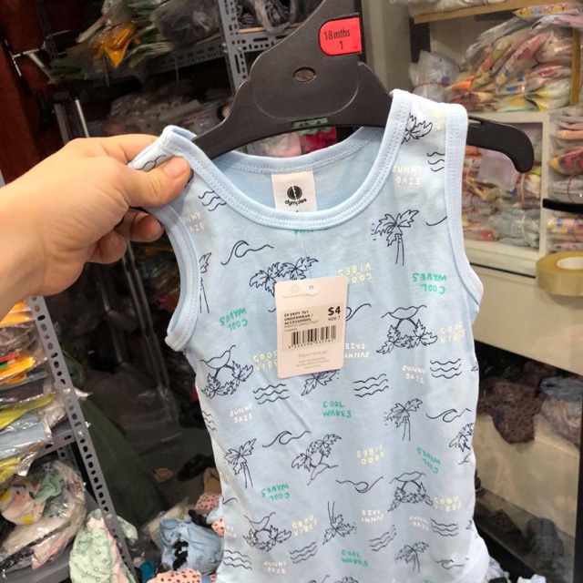 Body chip xuất dư bé trai