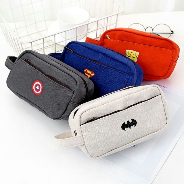 Bóp Viết/ Mỹ Phẩm Vải Canvas Cỡ Lớn Tiện Ích Hoạ Tiết Siêu Anh Hùng - SINSIN