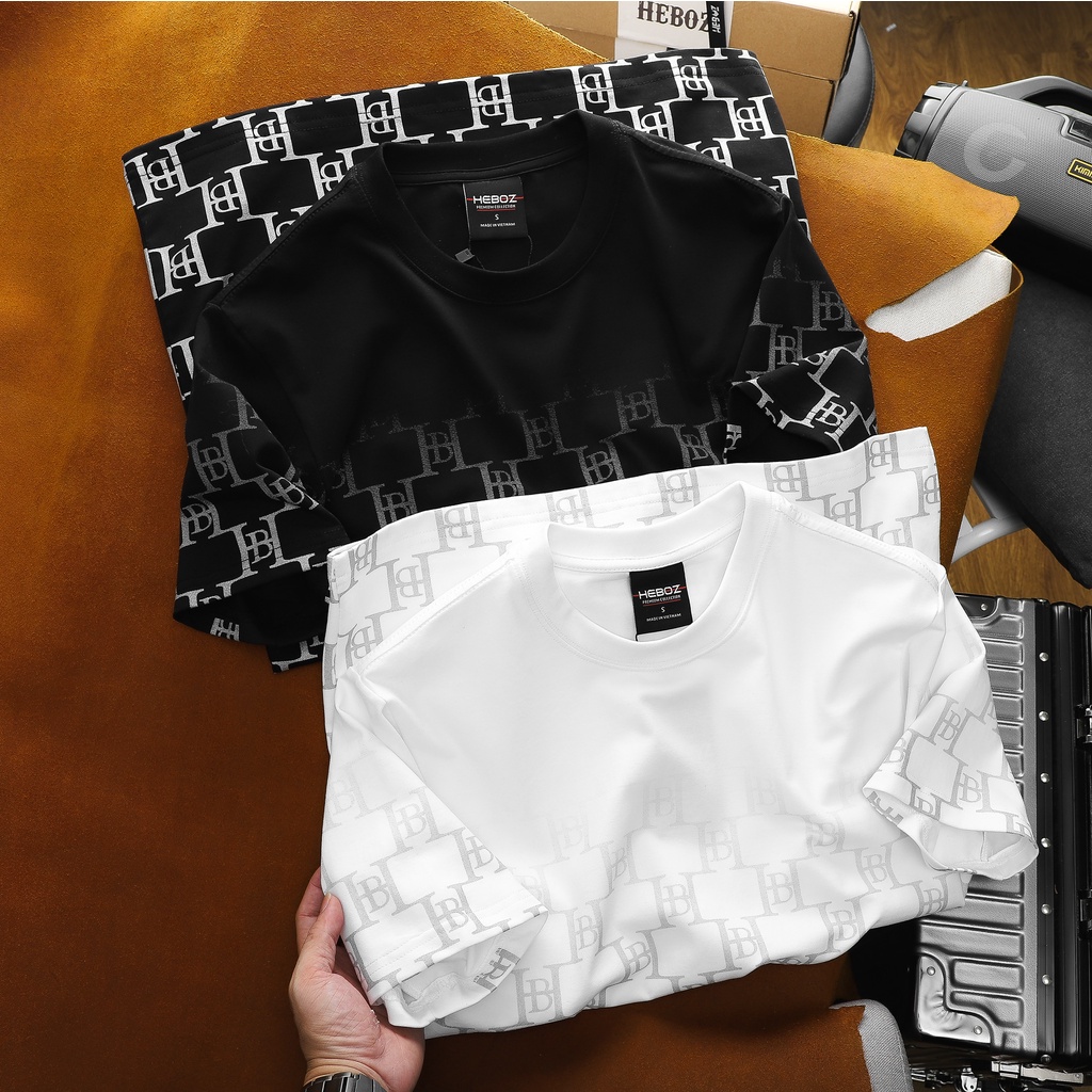 Áo thun cổ tròn nam in nhũ monogram chất vải cotton 4 chiều thoáng mát, HEBOZ - Black 00001170