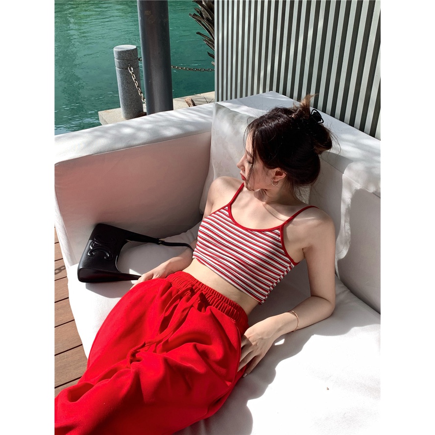 Bộ Áo Hai Dây Ngắn Kẻ Sọc Đỏ Dành Cho Nữ (Thứ Chia)