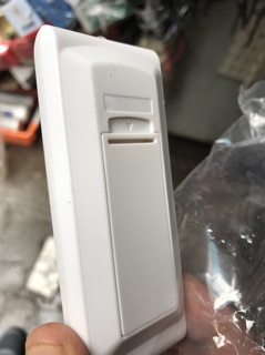 Điều khiển quạt Panasonic treo tường.