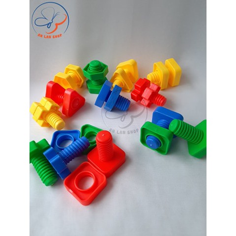 Set ốc vít 8 chiếc | Đồ chơi cho bé 9 tháng tuổi