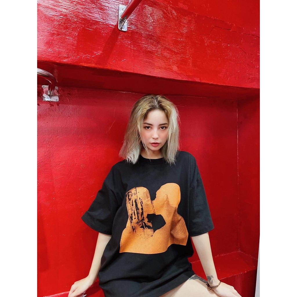 Áo Thun Đen Unisex KISS AND TELL 100% Cotton | BigBuy360 - bigbuy360.vn
