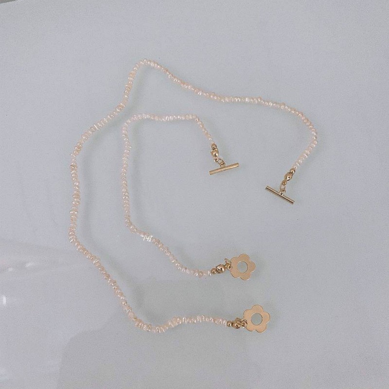 Vòng Tay Đính Hoa Và Ngọc Trai Xinh Xắn Cho Nữ