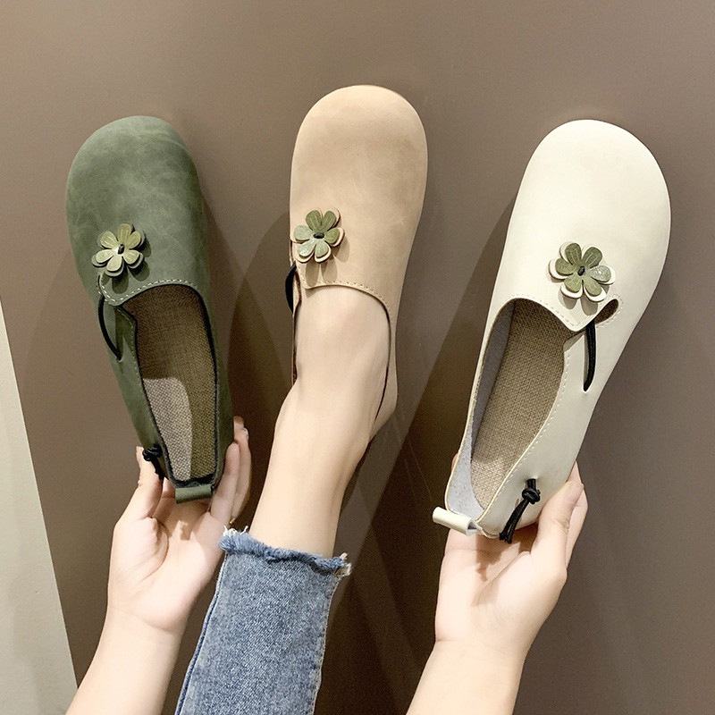 Giày sandal lười bít mũi tròn đính họa tiết hoa đáng yêu vintage cho nữ