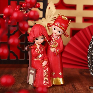 Cặp tân lang - tân nương mẫu vén rèm e thẹn