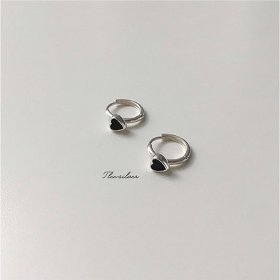 Khuyên tai bạc TLEE tròn chốt bấm hình trái tim đen xinh xắn đeo lỗ 2 TLEE JEWELRY B0360