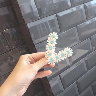 Kẹp hoa cúc vải vintage