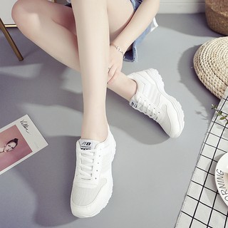 Giây Thể Thao Mới màu trắng