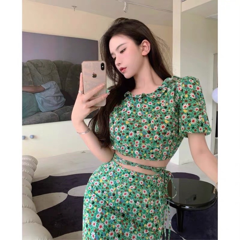 Set váy hoa xanh hở lưng tiểu thư