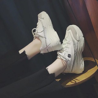 Giày thể thao mẫu hot nhất 2018