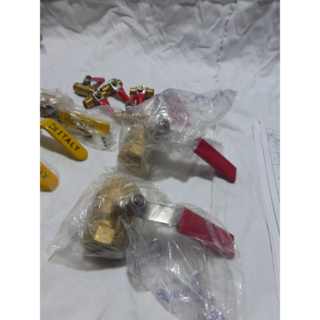 Van gạt bi đồng thau