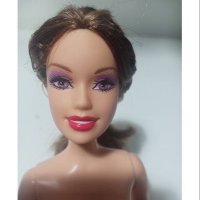 Búp bê Barbie nude
